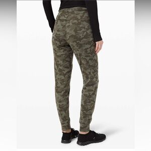 Women’s Lululemon Ready to Rulu Jogger 29" Heritage Camo Dark Olive Green Twill